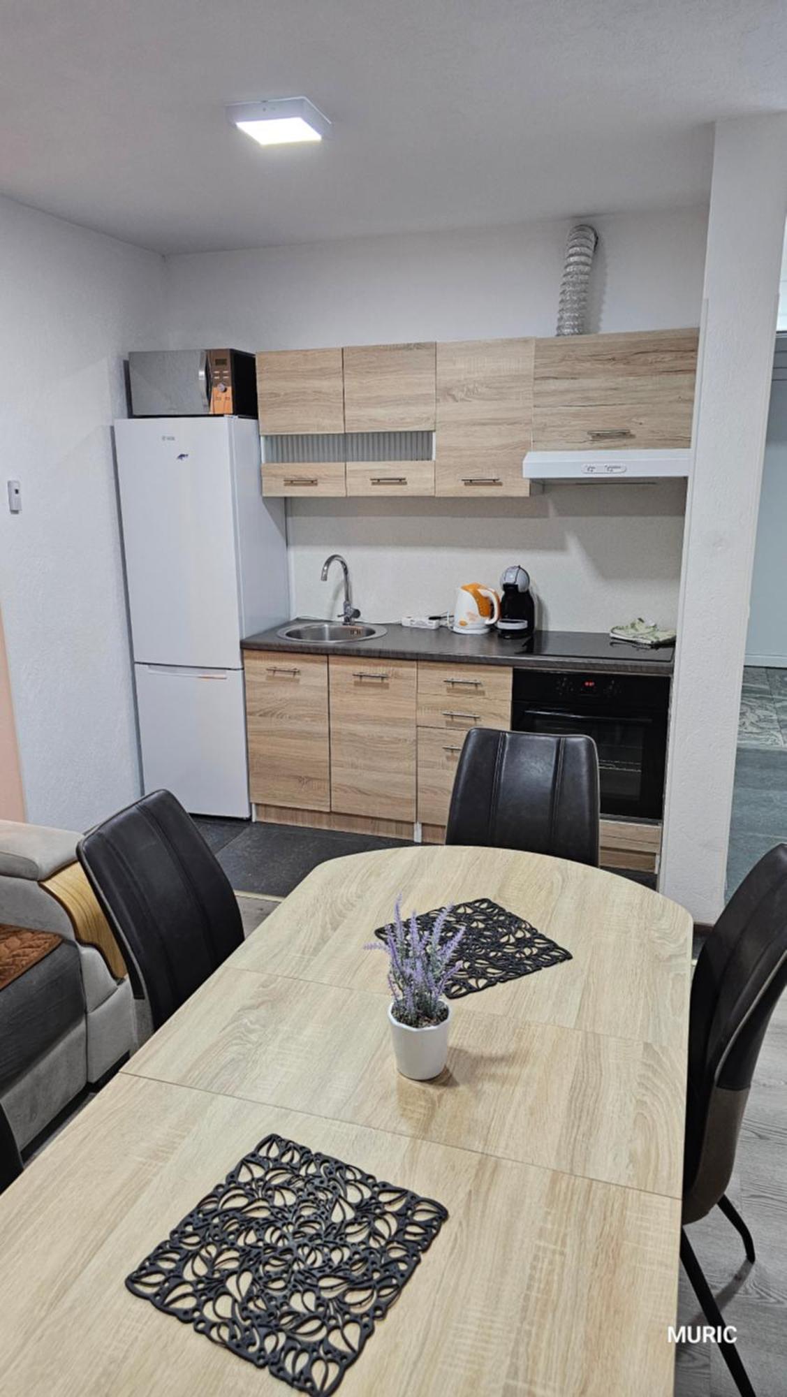 Apartmani Muric Любляна Экстерьер фото